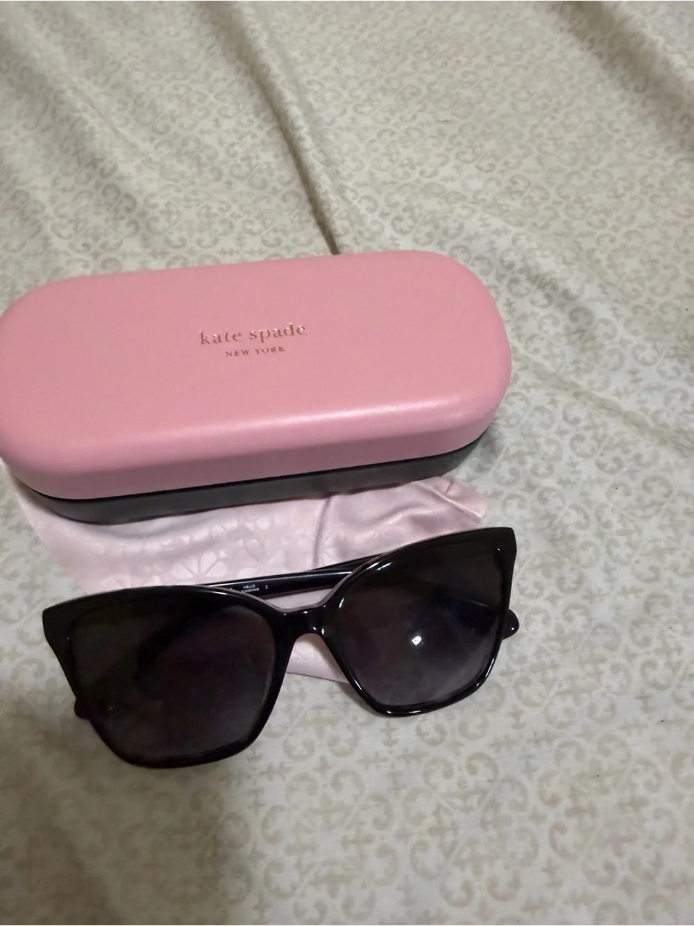 kate spade Black Cat-Eye Sunglasses with Pink Case